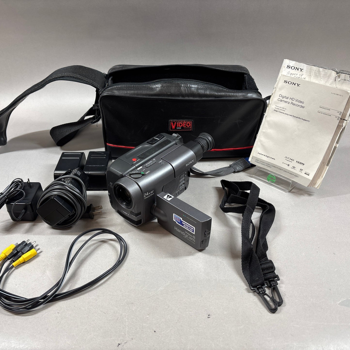 Sony Handycam Digital Video Camcorder CCD-TRV40