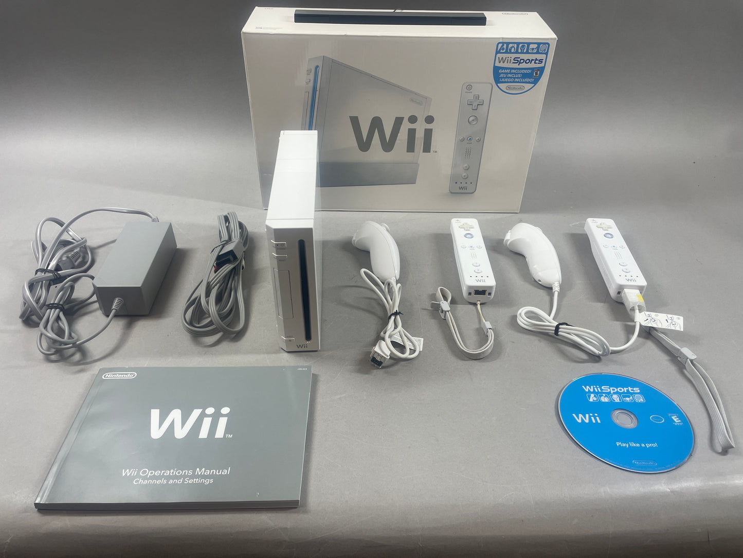 Nintendo Wii Video Game Console RVL-001 White