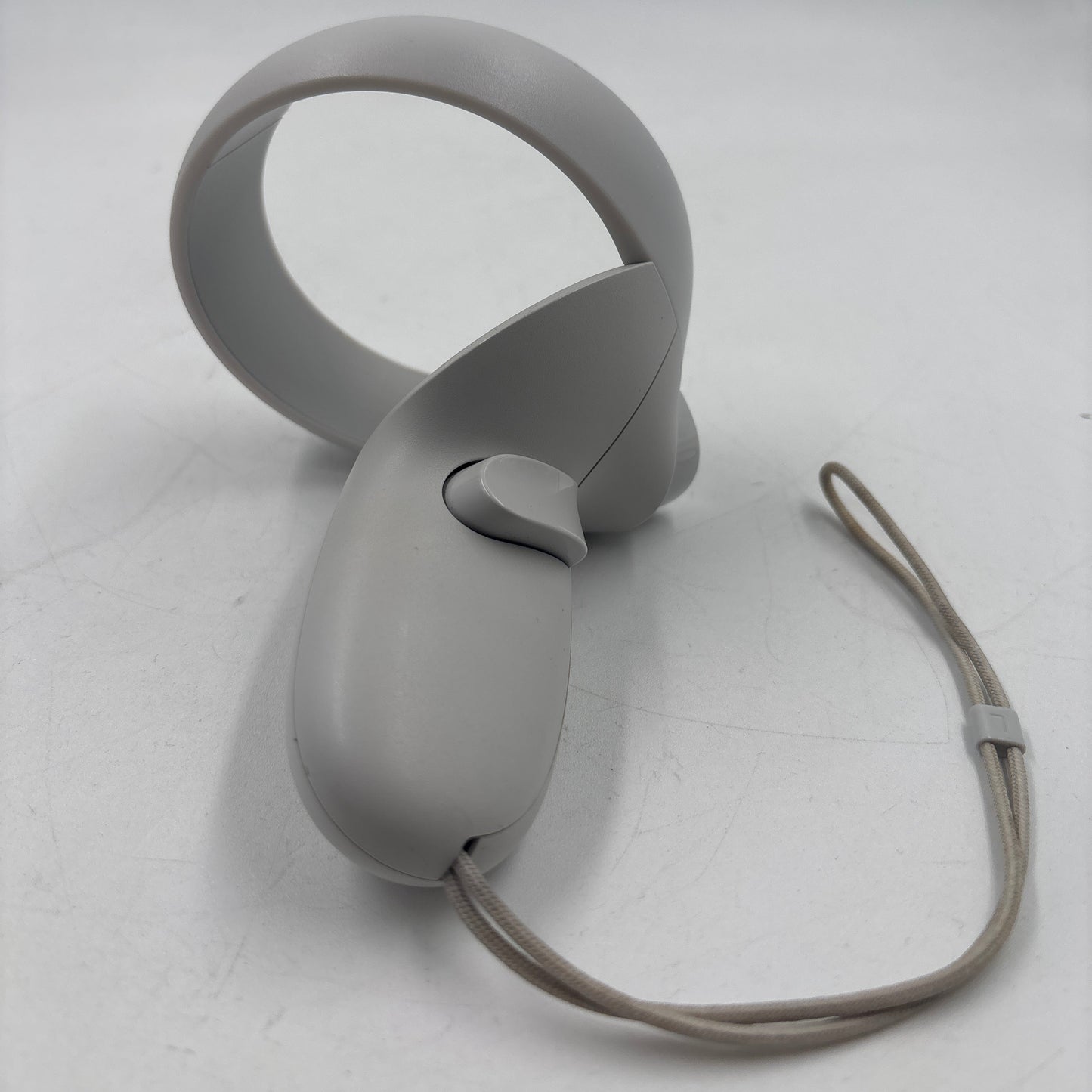 Broken Oculus Quest 2 VR Controller KW49CM