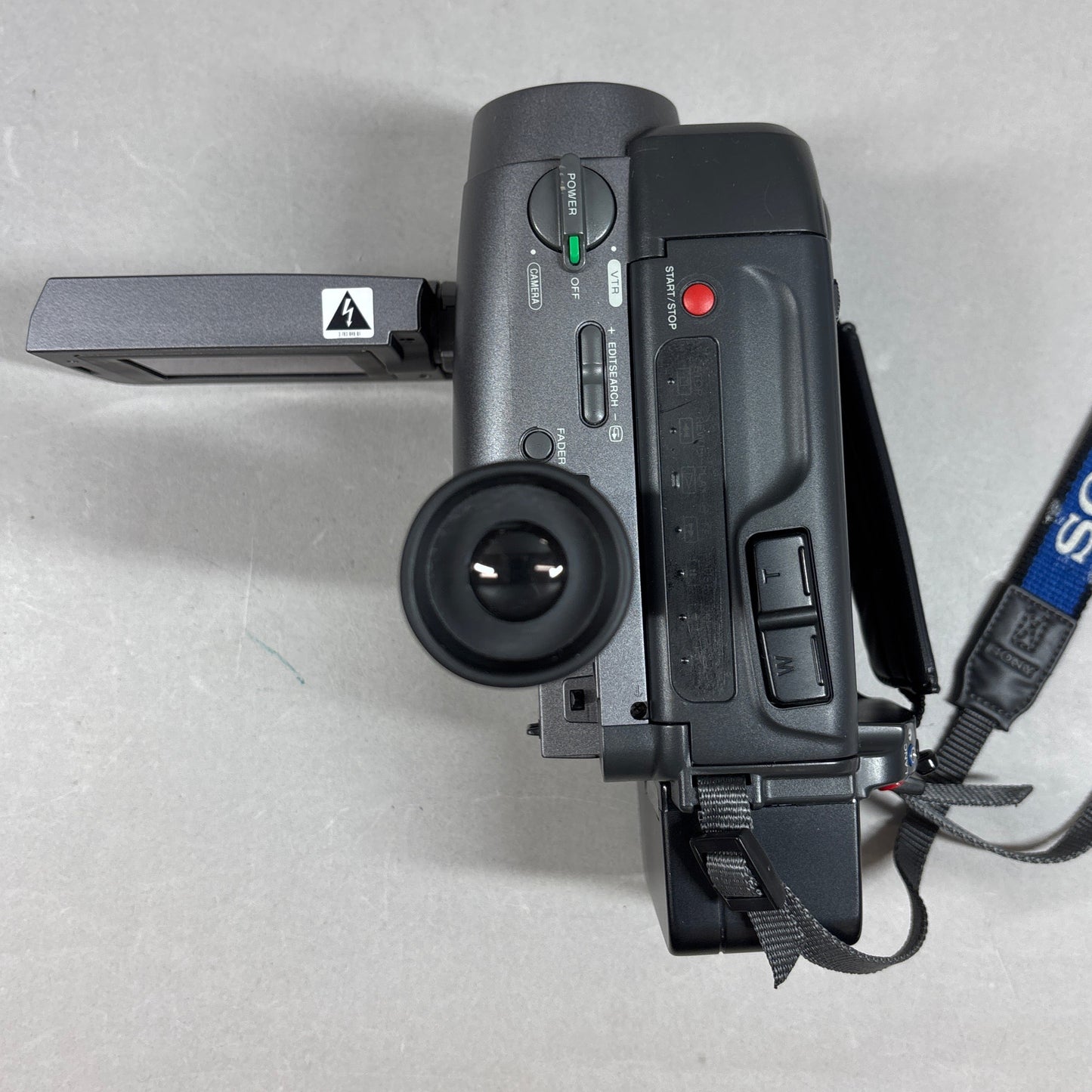 Sony Handycam Digital Video Camcorder CCD-TRV40