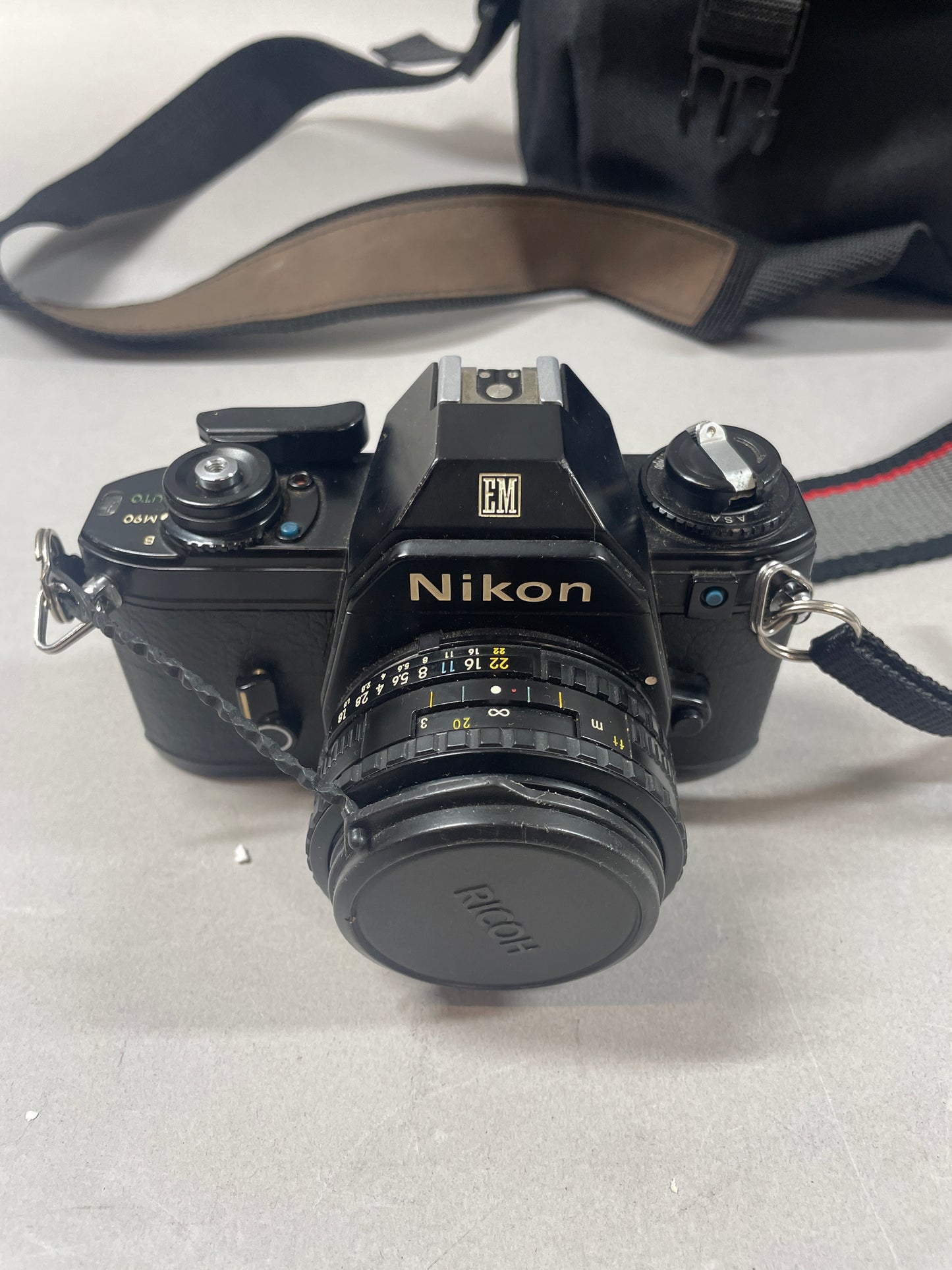 Nikon EM