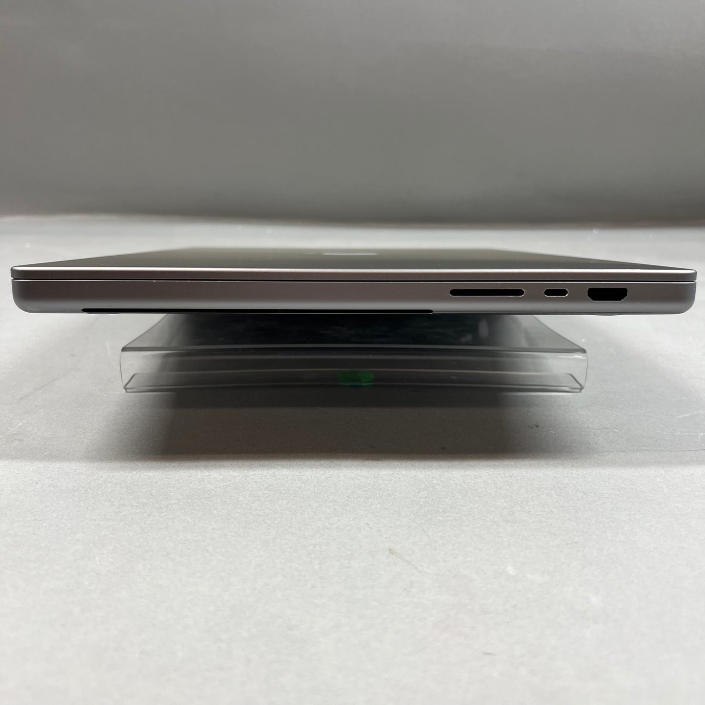 2021 Apple MacBook Pro 16" M1 Pro 16C GPU 3.2GHz 16GB RAM 1TB SSD A2485