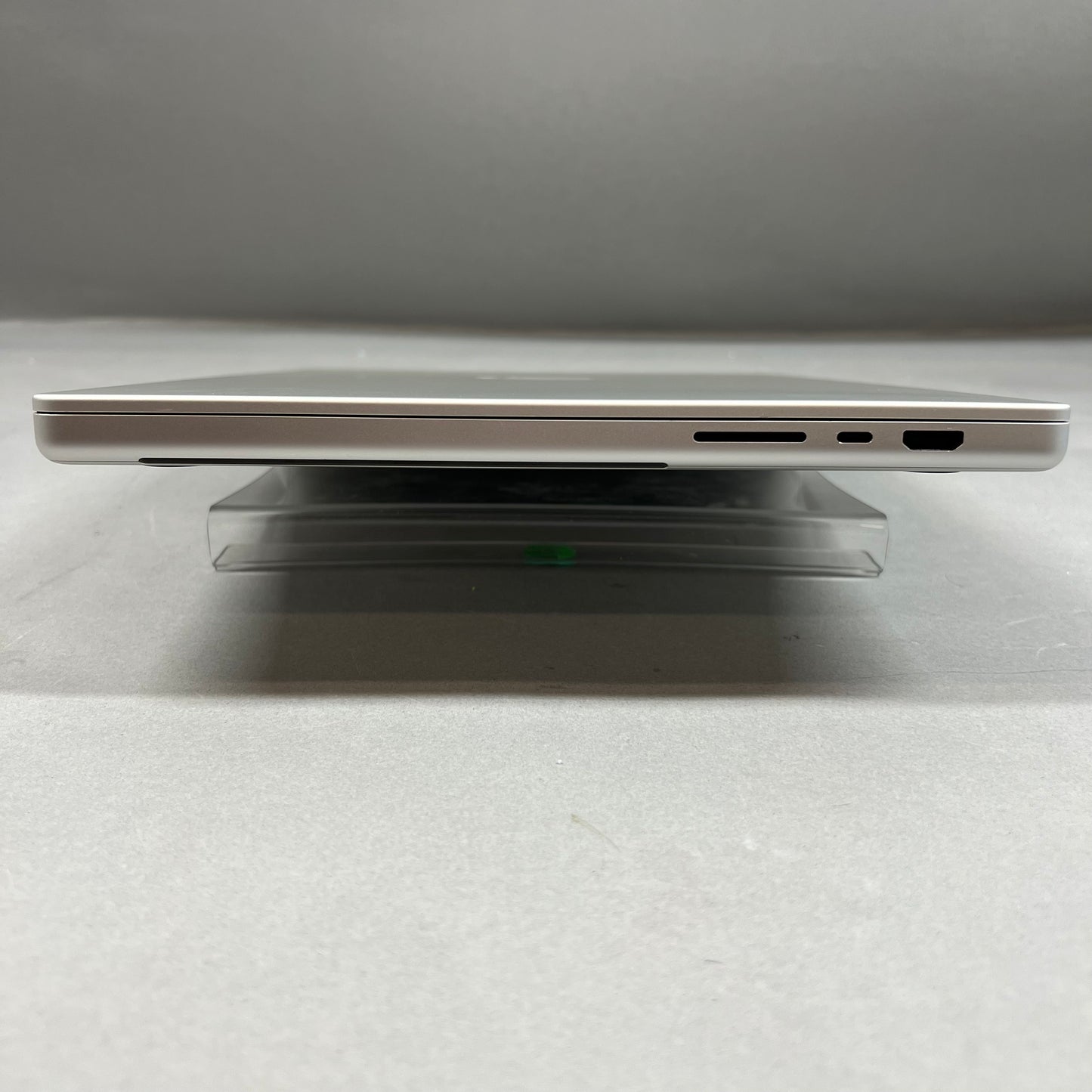2021 Apple MacBook Pro 16" M1 Pro 32C GPU 3.2GHz 16GB RAM 1TB SSD A2485