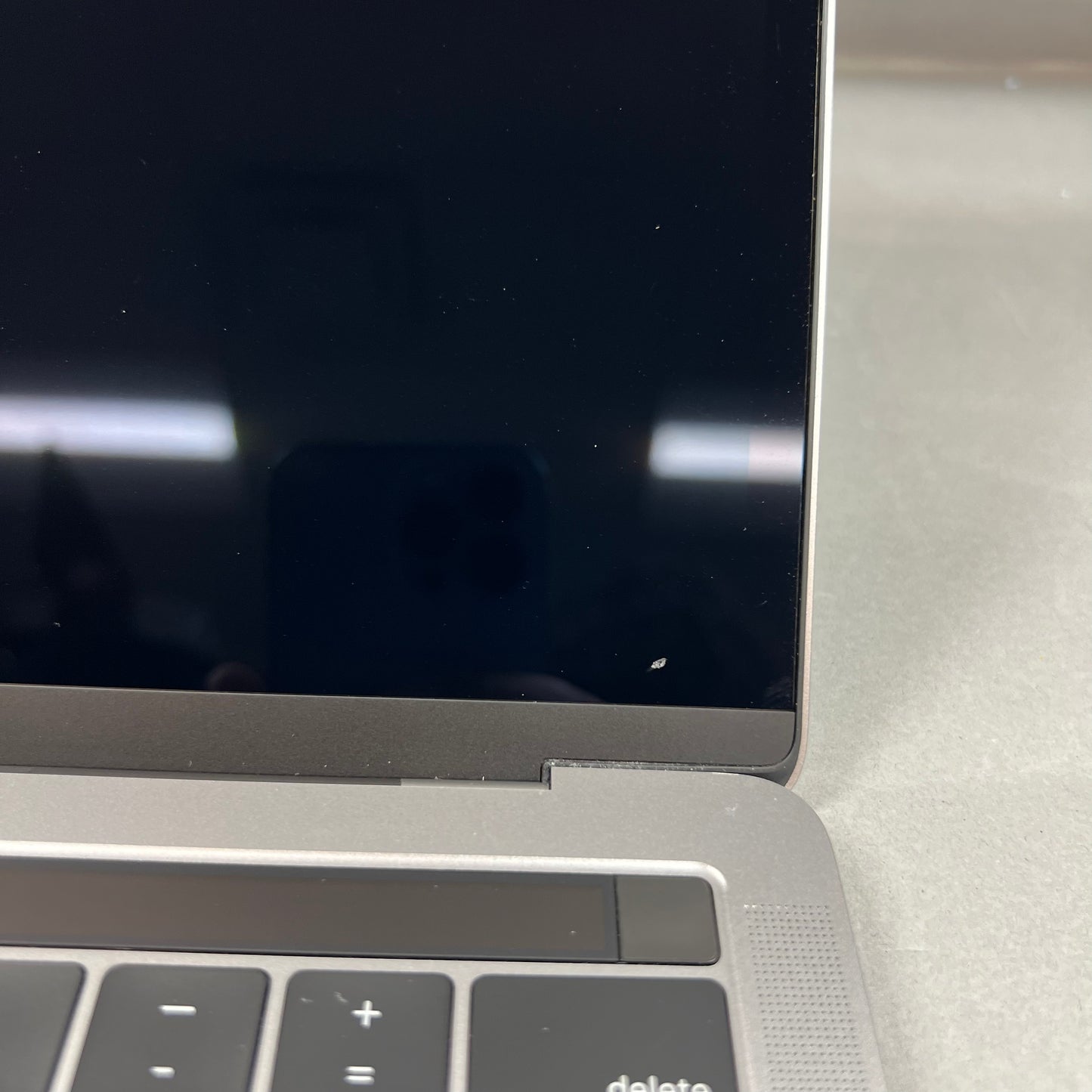 2019 Apple MacBook Air 13.3" i5 1.4GHz 8GB RAM 128GB SSD Silver A2159