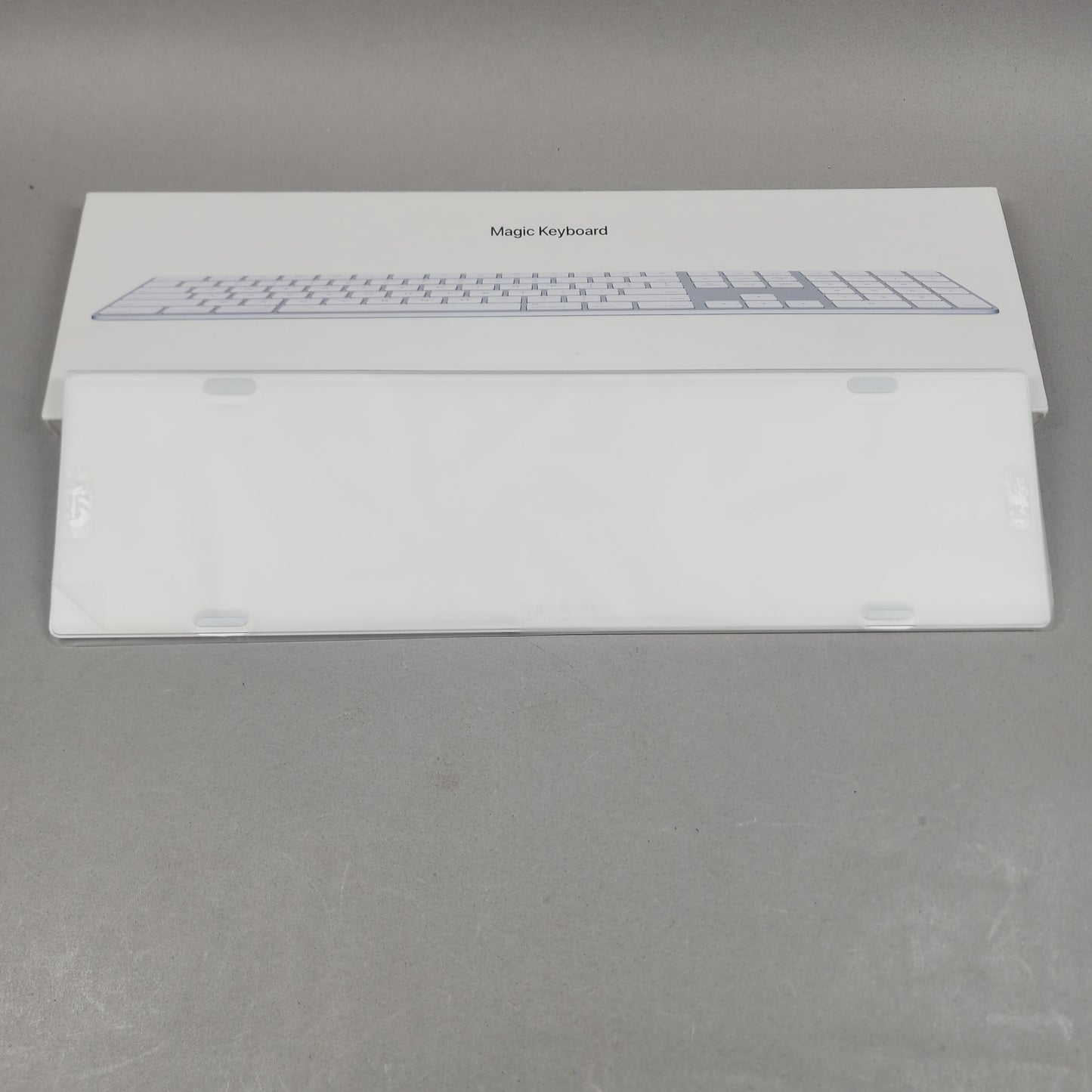 Apple Magic Mouse 2 White & Apple Magic Keyboard with Keypad Bundle
