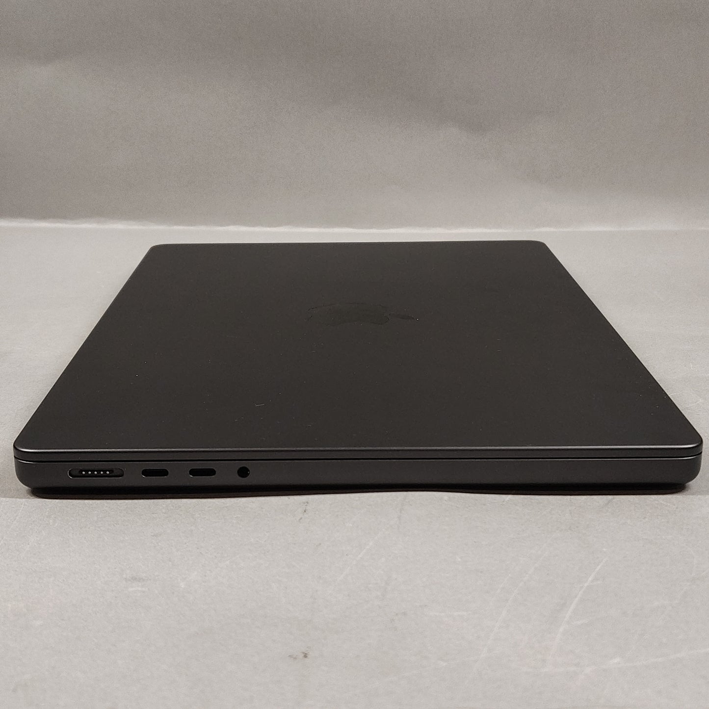 2024 Apple MacBook Pro 14" M4 10C GPU 4.5GHz 16GB RAM 500GB SSD A3112