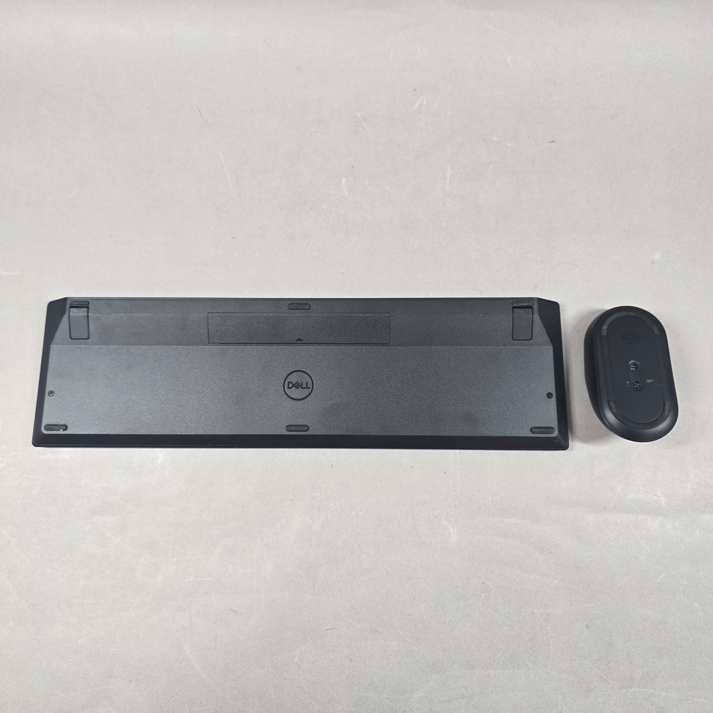 Dell Inspiron 24 5415 23.8"  Ryzen 5 7530U 2.00GHz 8GB RAM