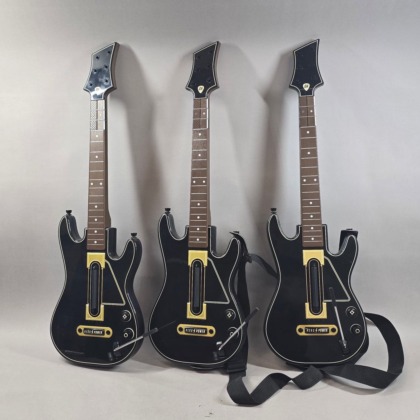 Used Lot of 3 Wireless Controllers Guitar Hero Live No Dongle