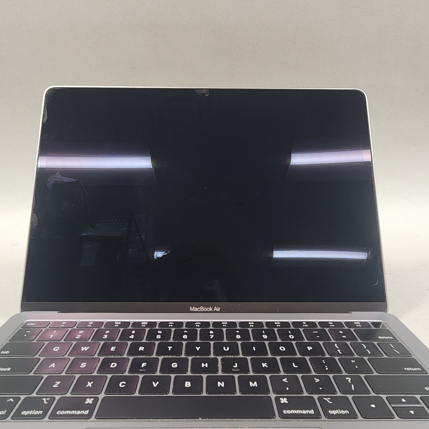 Broken 2018 Apple MacBook Air 13.3" i5 1.6GHz 8GB RAM 128GB SSD Space gray A1932