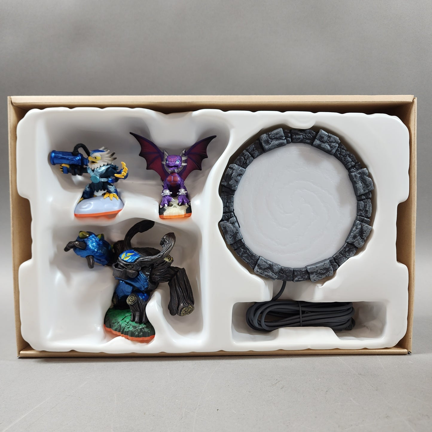 Nintendo Wii Skylander Giants Bundle Video Game Console RVL-101 Aqua Blue