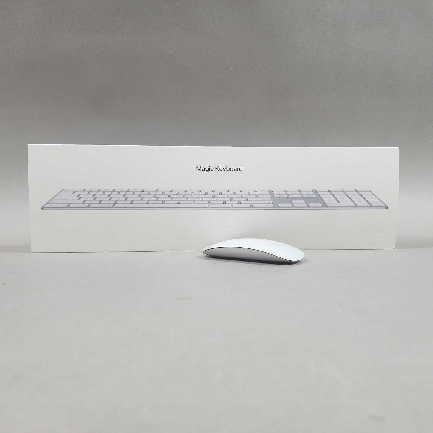 Apple Magic Mouse 2 White & Apple Magic Keyboard with Keypad Bundle
