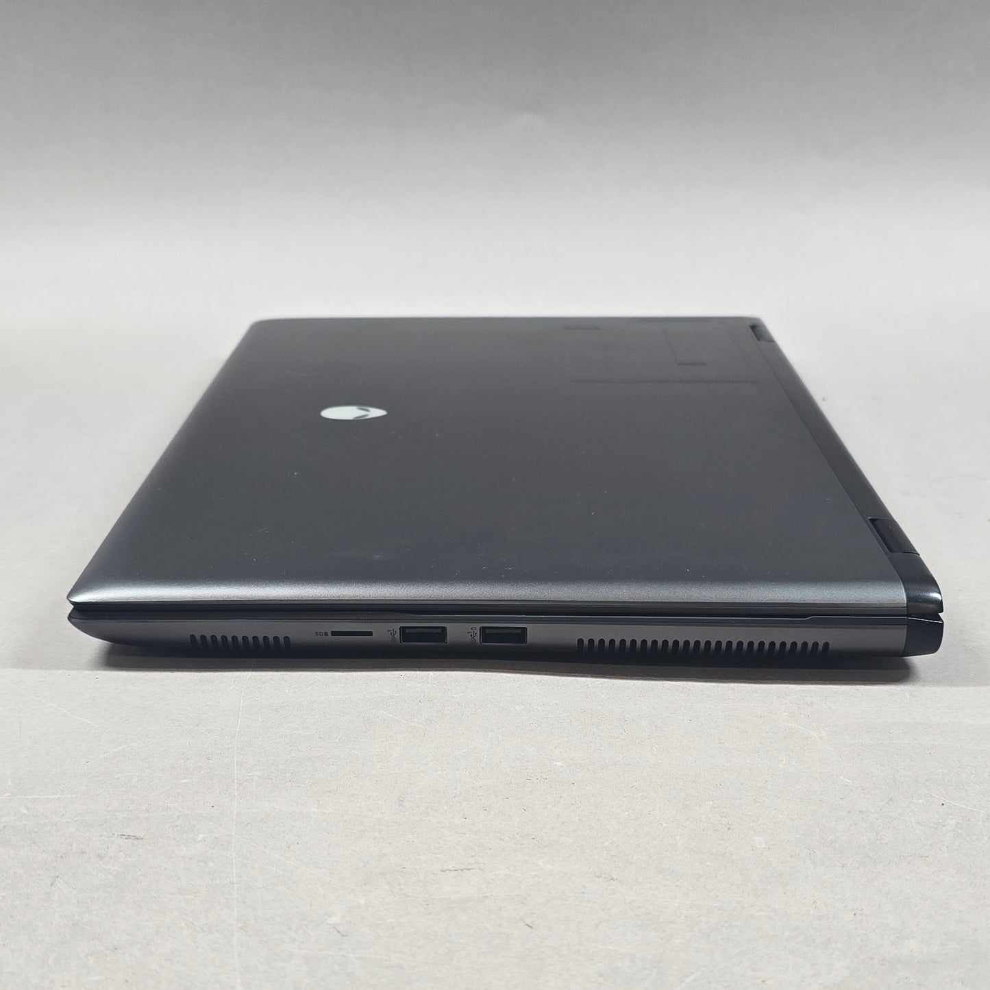 Alienware M16 R2 P130F 16" Intel Ultra 9 3.7GHz 32GB RAM 1TB SSD GeForce RTX 4070
