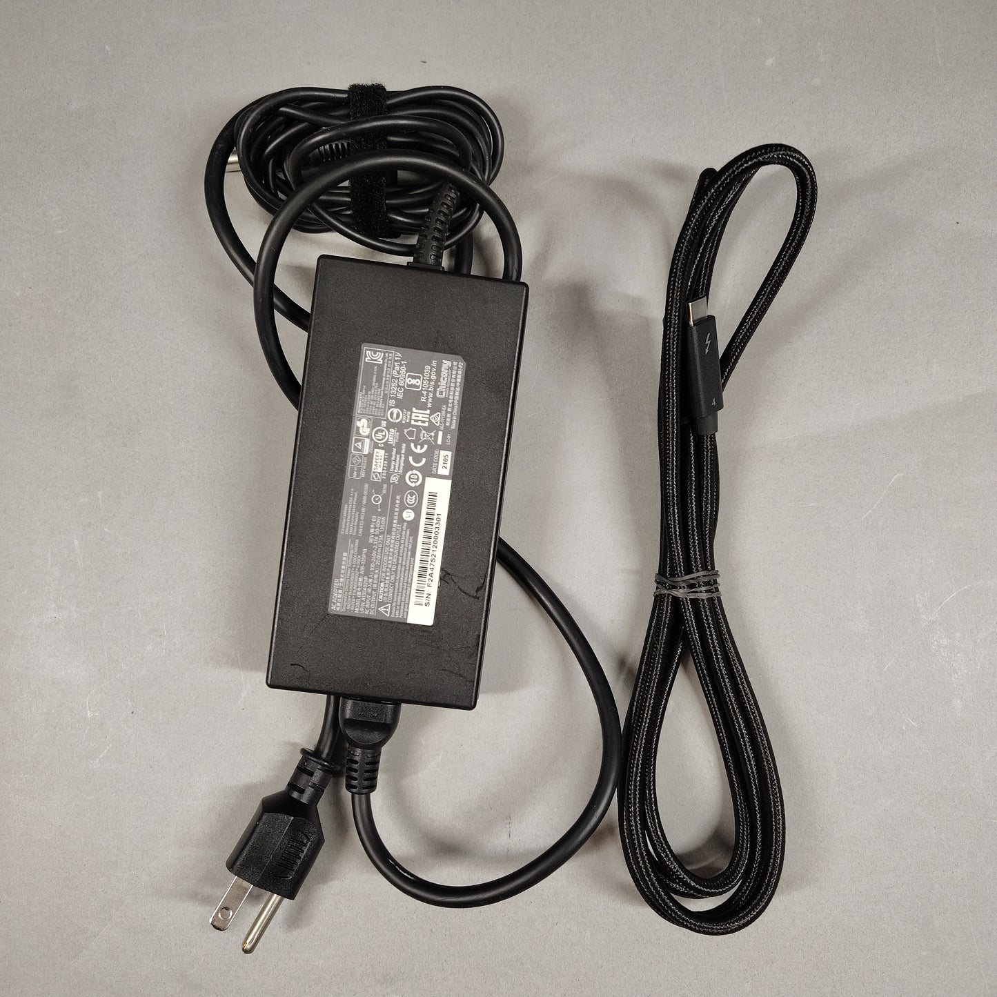 Thunderbolt 4 RC21-0169 Dock Chroma RC21-0169