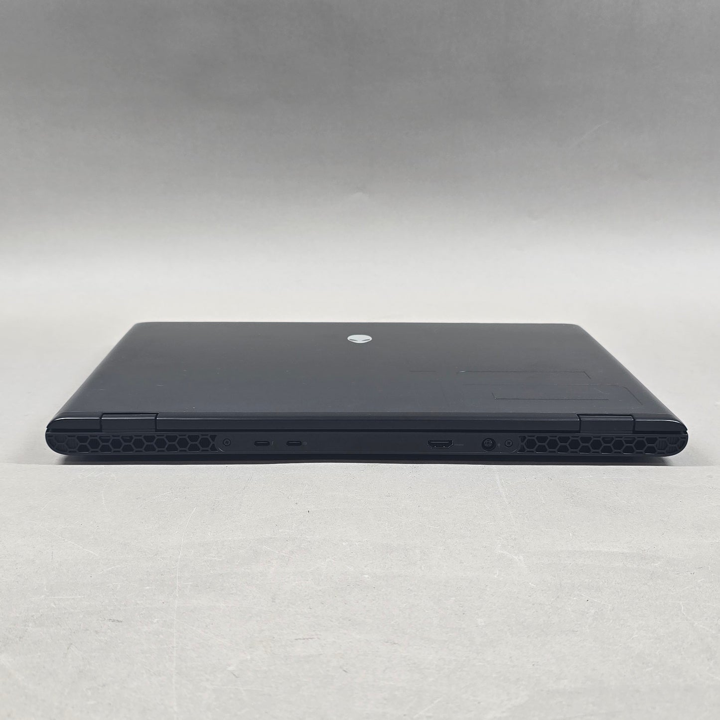 Alienware M16 R2 P130F 16" Intel Ultra 9 3.7GHz 32GB RAM 1TB SSD GeForce RTX 4070
