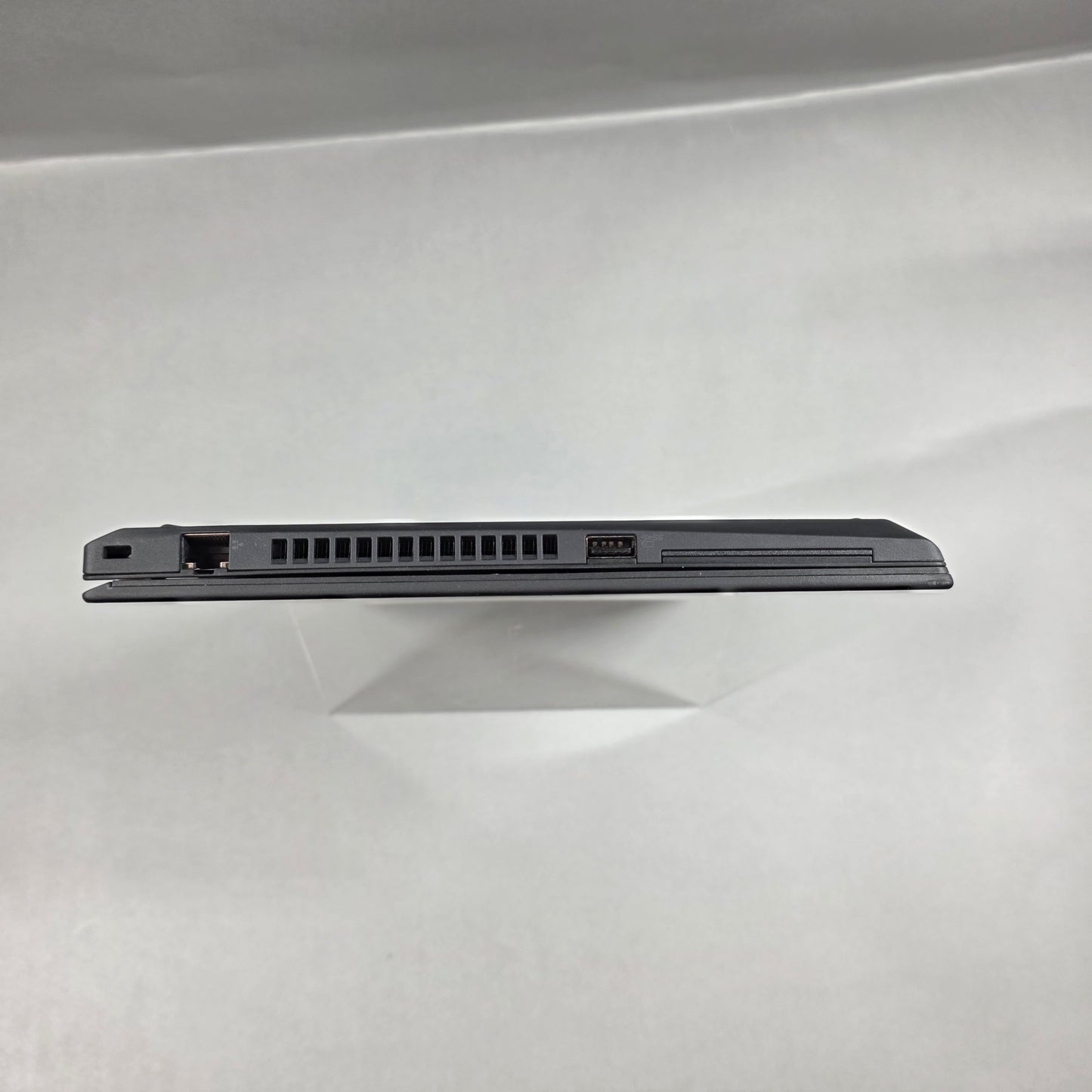 Lenovo ThinkPad T14 GEN 1 14" i7-10510OU 2.3GHz 16GB RAM 500GB SSD UHD Graphics