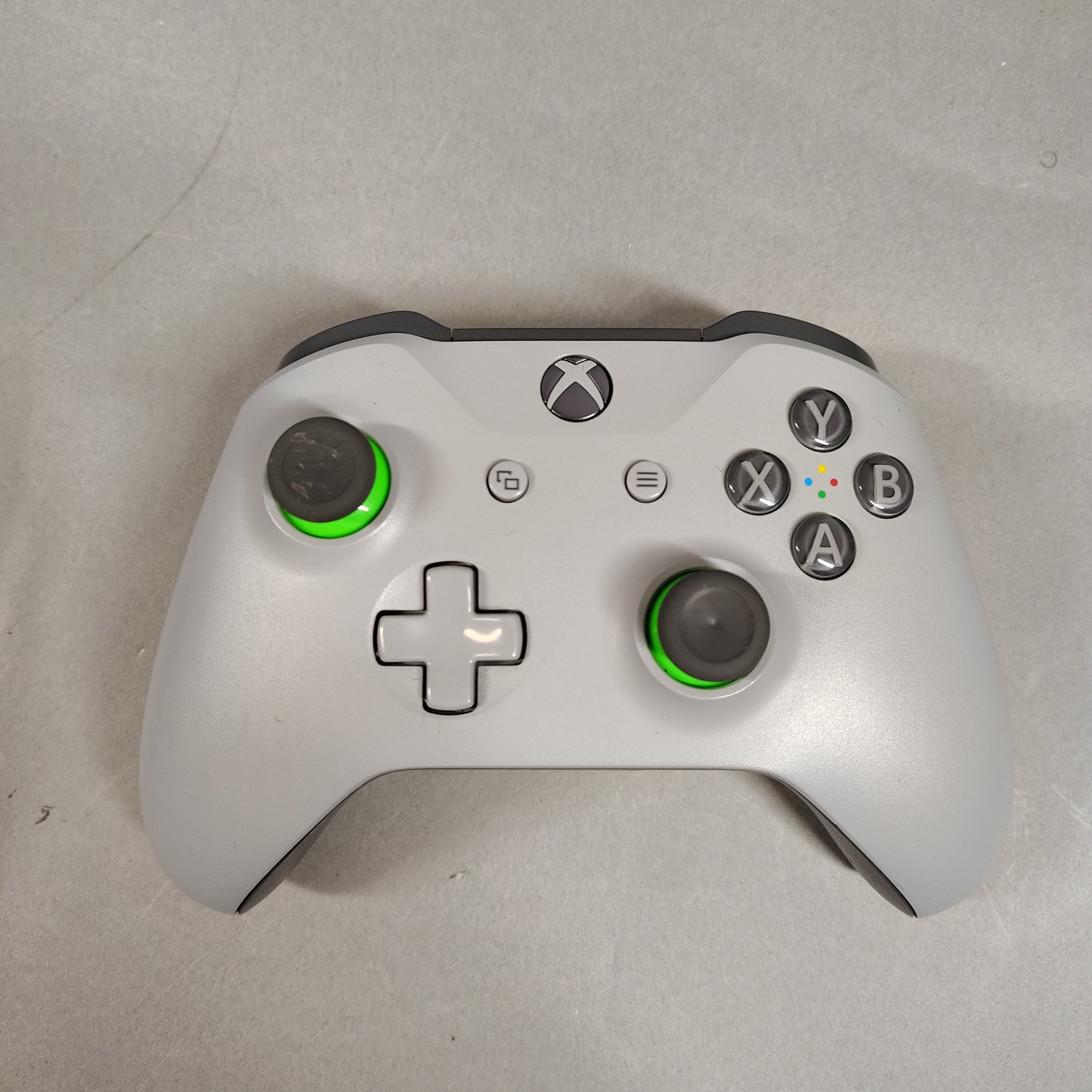 Microsoft Xbox One 500GB Console Gaming System White 1540