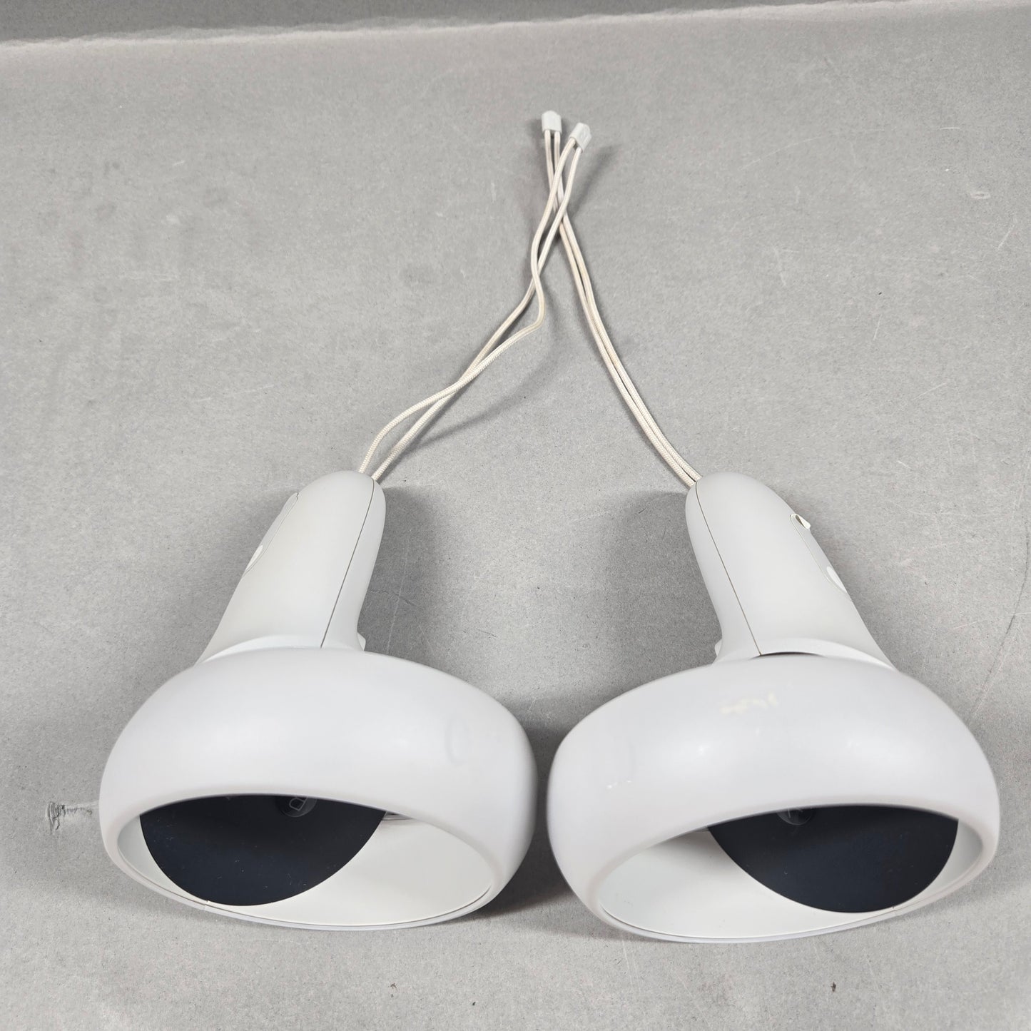 Meta Quest 2 128GB Standalone All-in-One VR Headset KW49CM