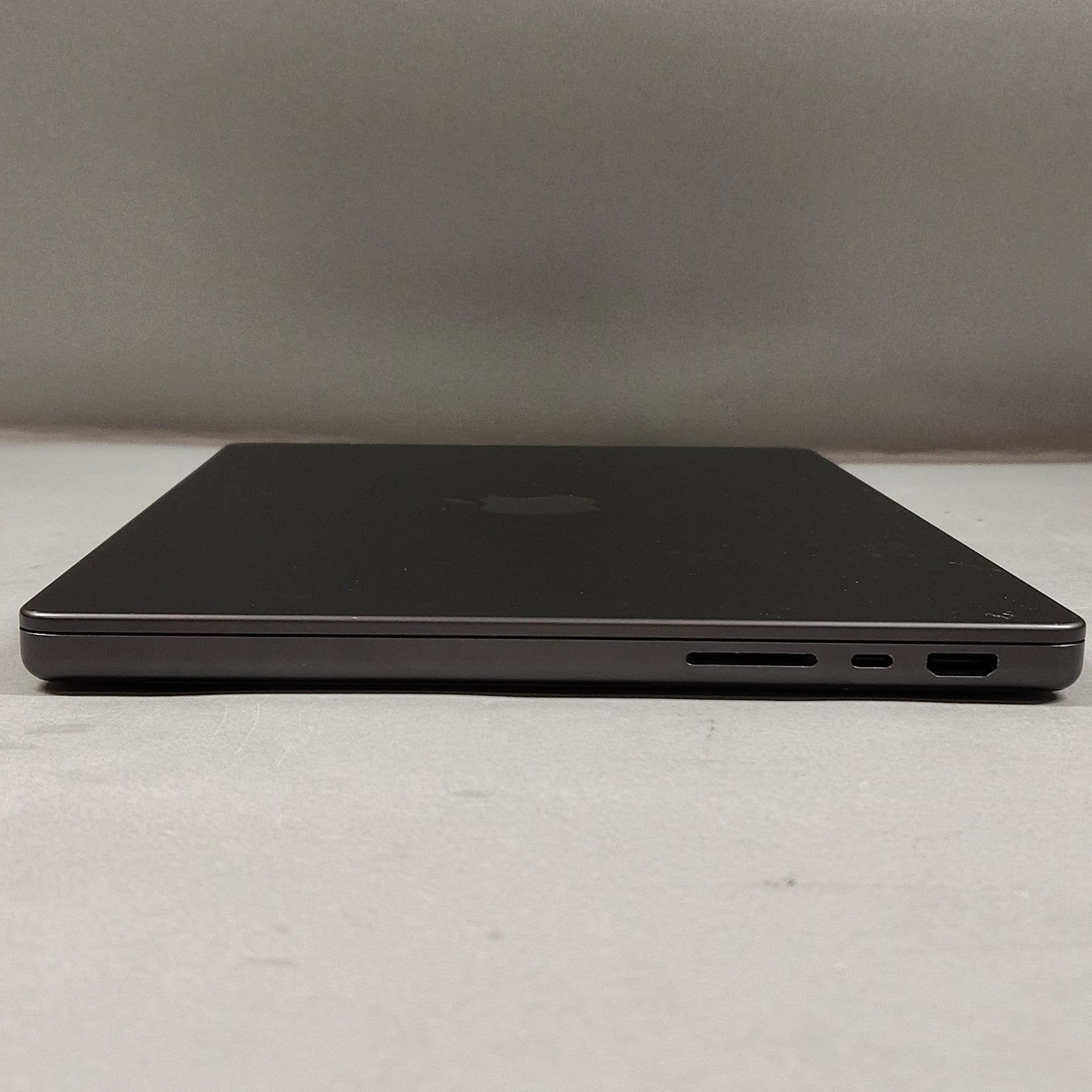 2023 Apple MacBook Pro 14" M3 Pro 10C GPU 4.0GHz 18GB RAM 512GB SSD A2992