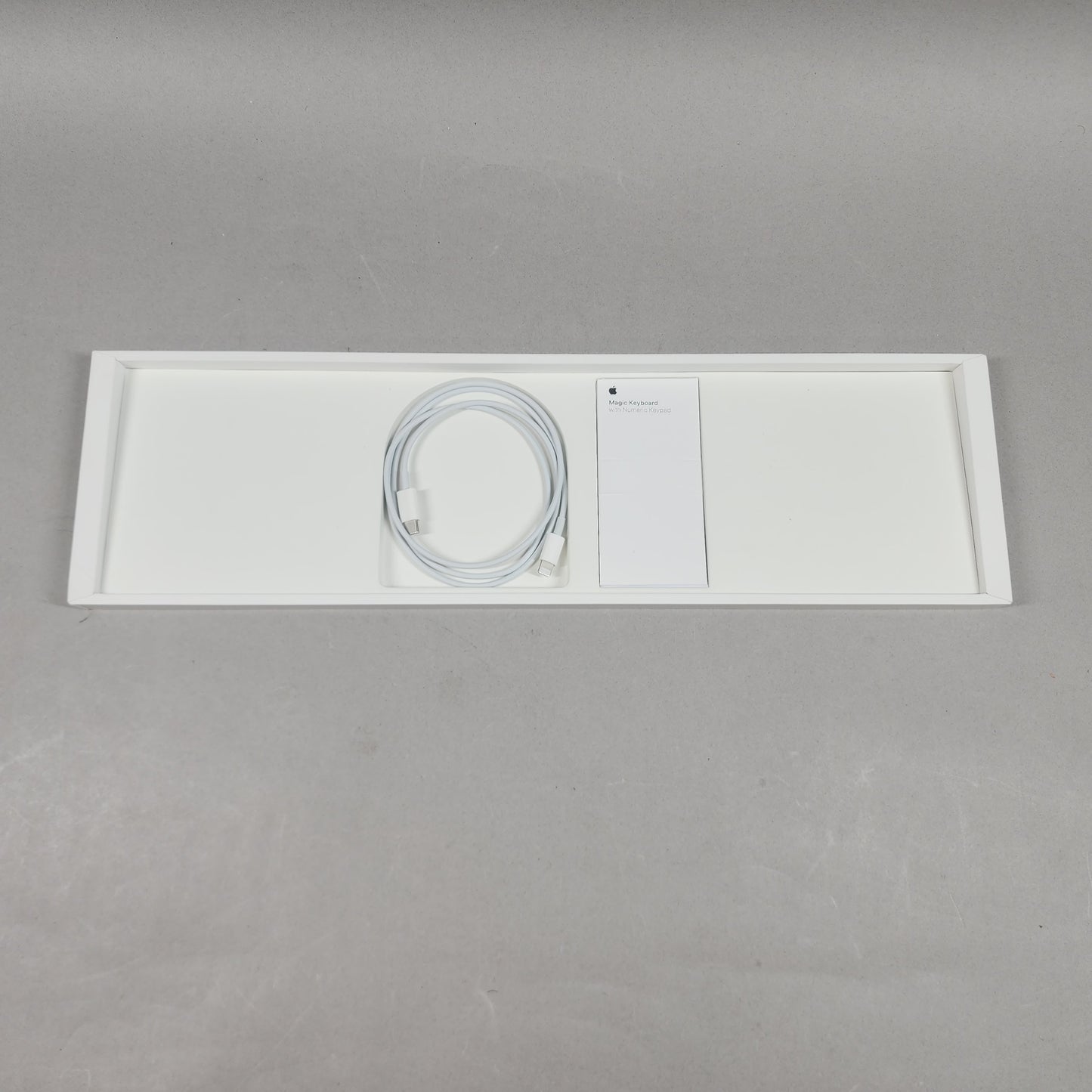 Apple Magic Mouse 2 White & Apple Magic Keyboard with Keypad Bundle