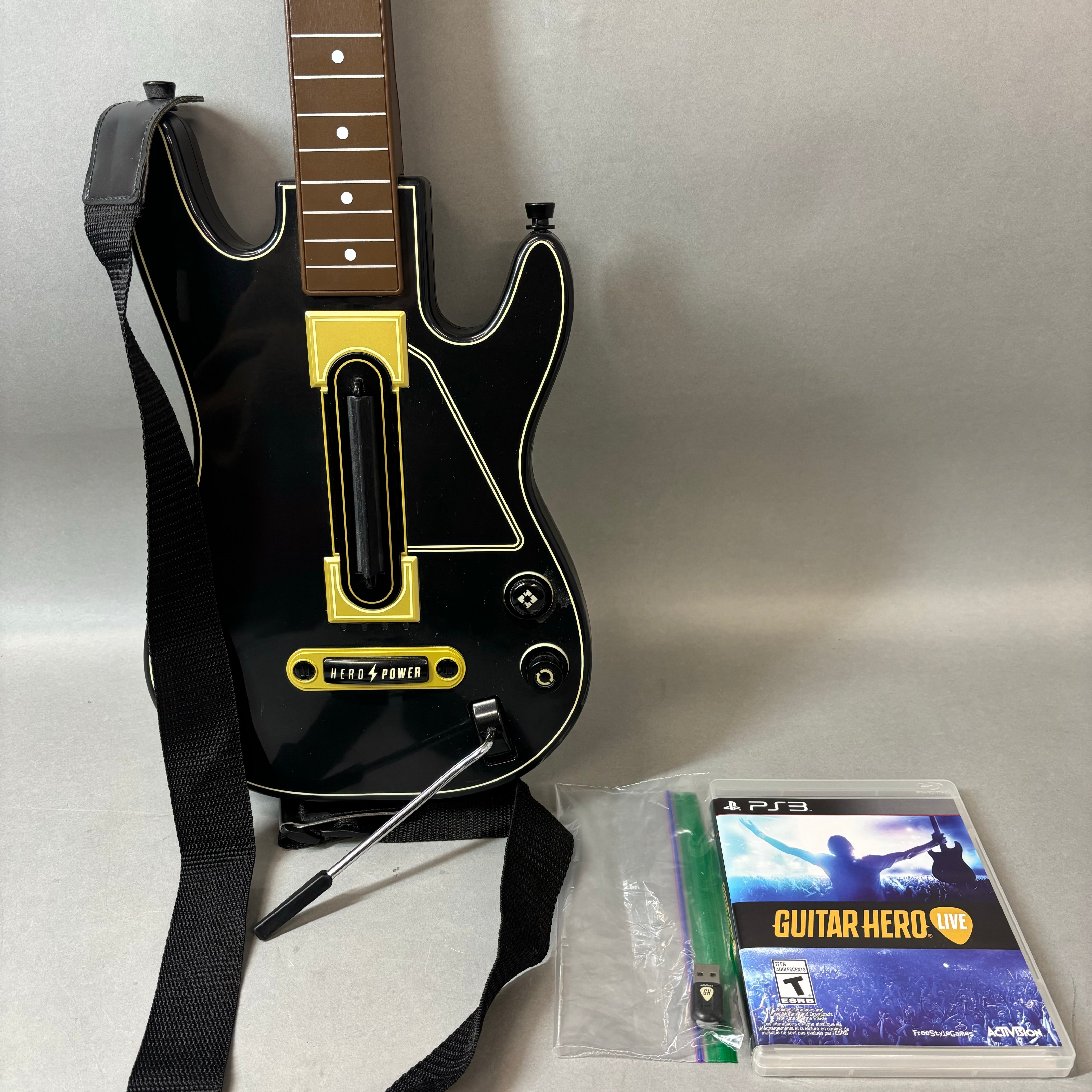 Activision Guitar Hero Live Bundle PS3 Sony PlayStation w/ Dongle &  Wireless Guitar Controller