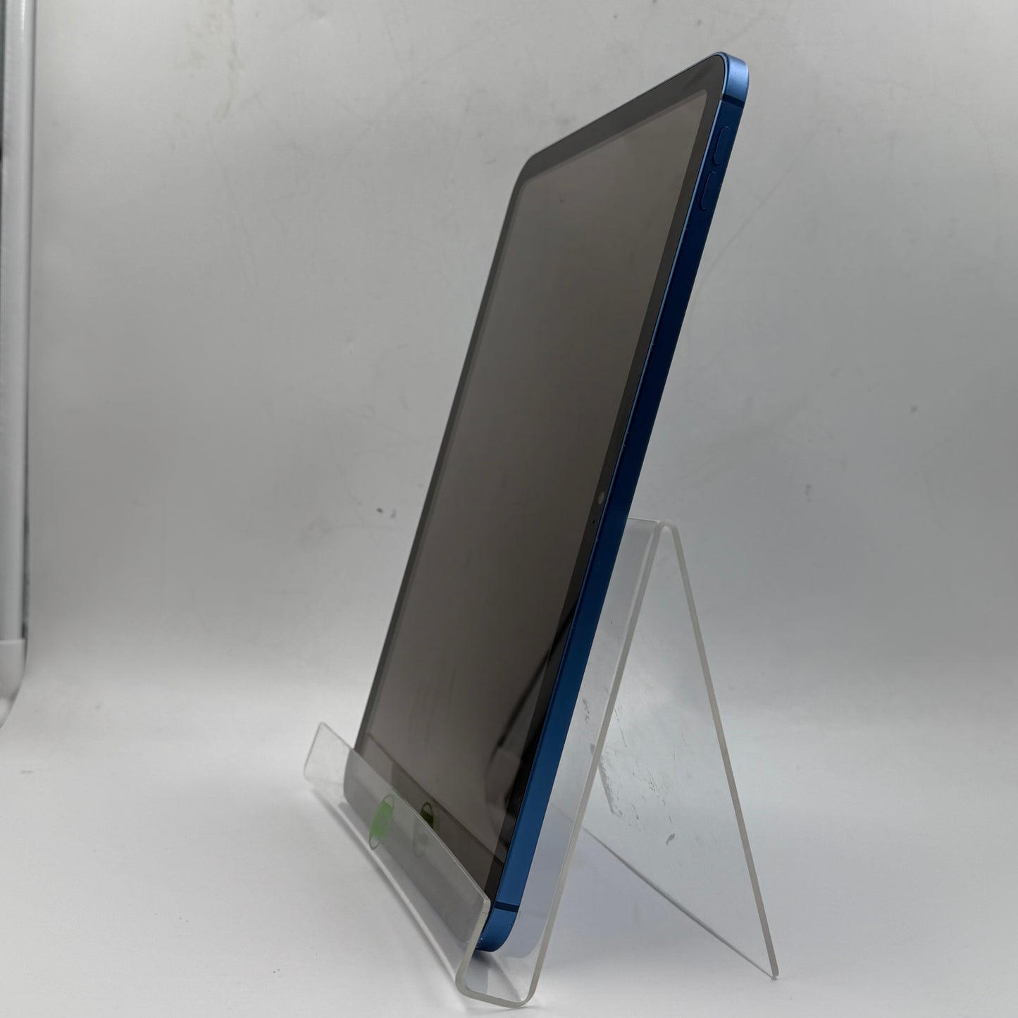 Unlocked Apple iPad Pro 11" 3rd Gen 128GB Blue MD7G4LL/A