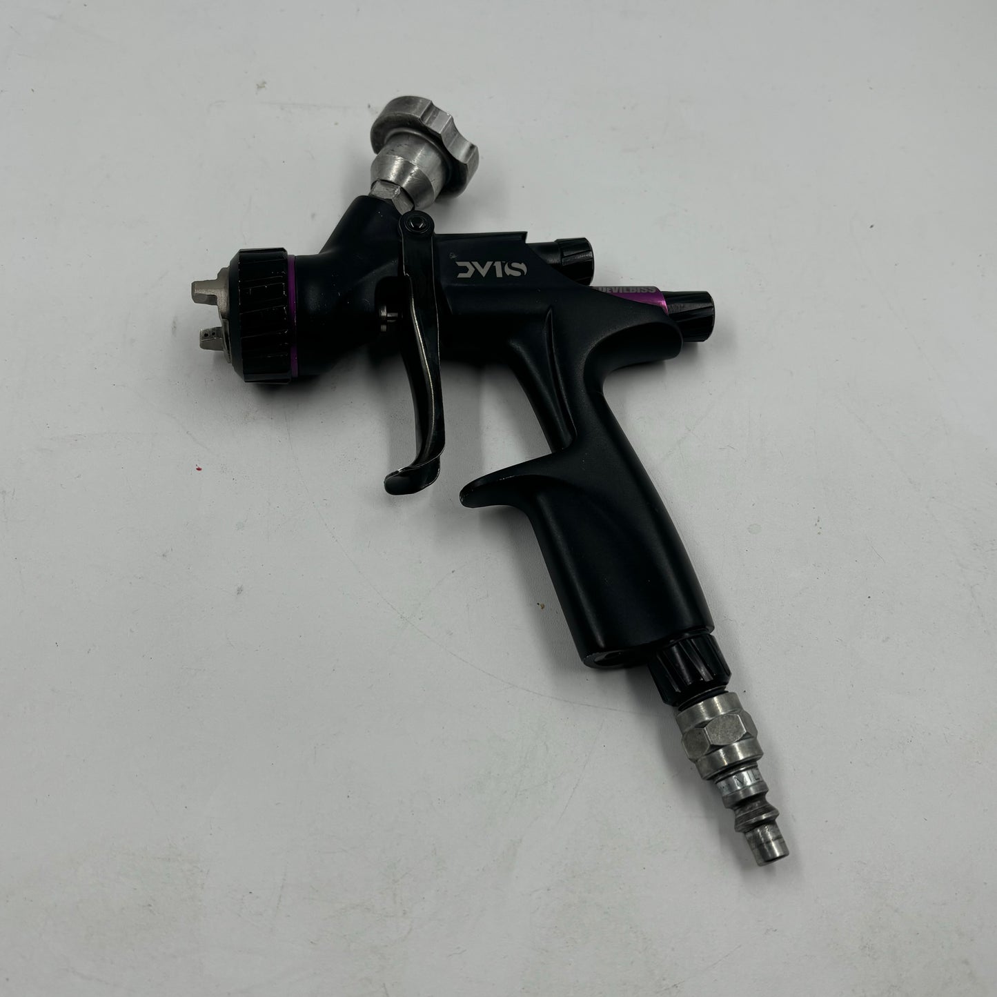 DeVilbiss Dv1 Basecoat Gravity Feed Spray Gun 704504