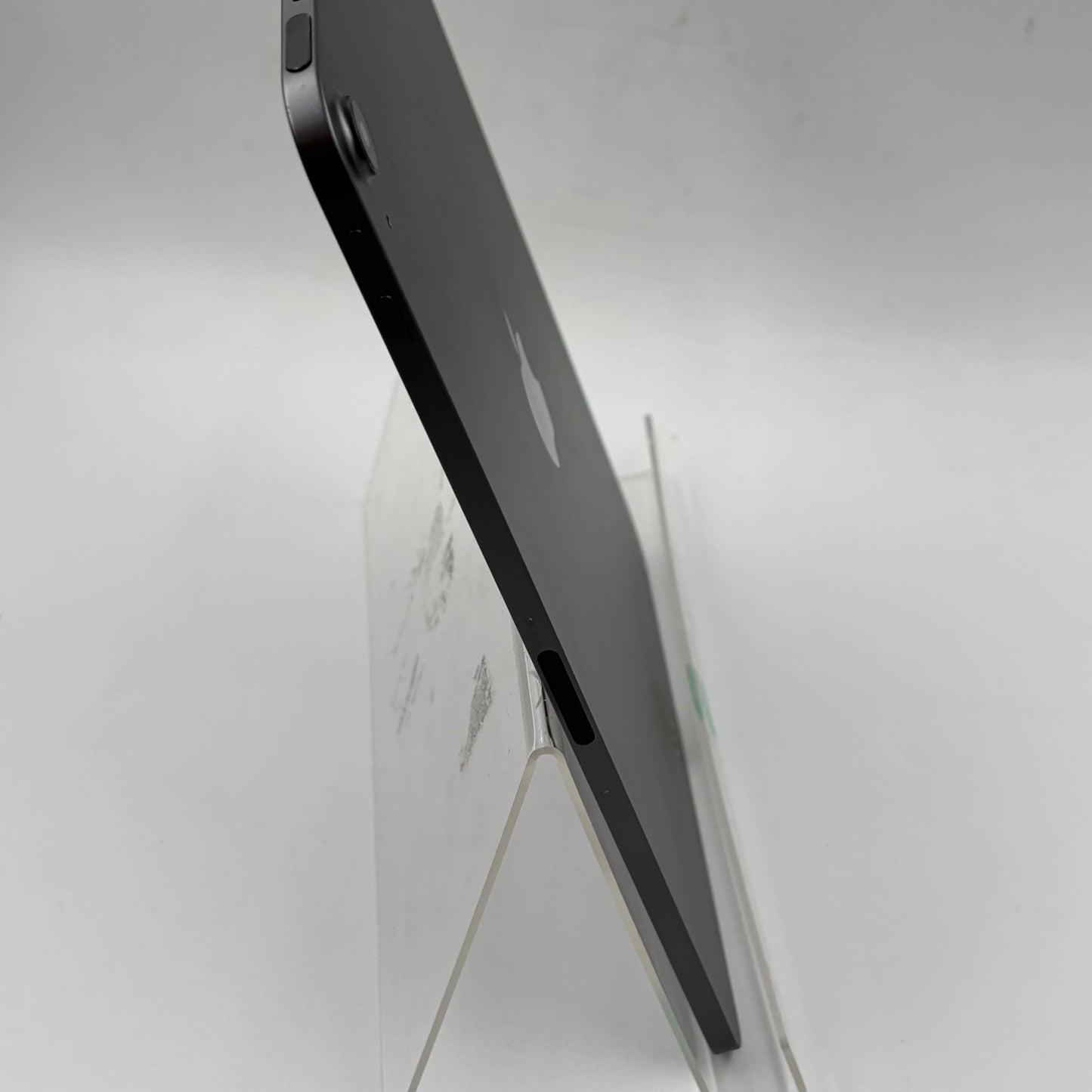 Unlocked Apple iPad Air 5th Gen MM9C3LL/A