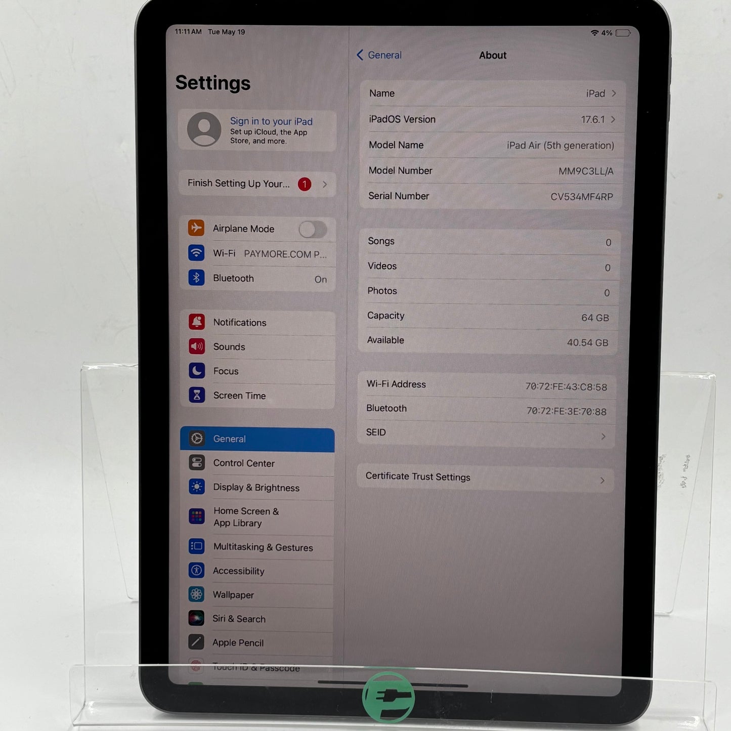 Unlocked Apple iPad Air 5th Gen MM9C3LL/A