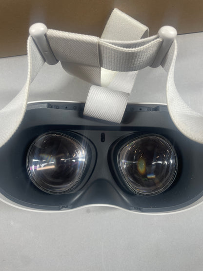 Oculus Quest 2 128GB Virtual Reality Headset KW49CM