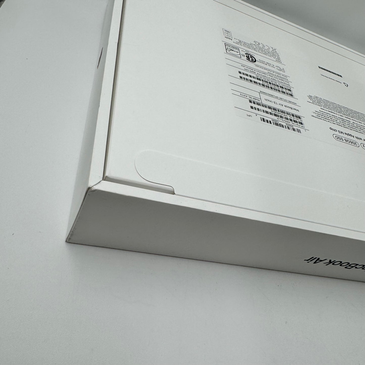 New Apple MacBook Air 2024 13" M3  4.05GHz 8GB RAM 256GB SSD Midnight MRXV3LL/A