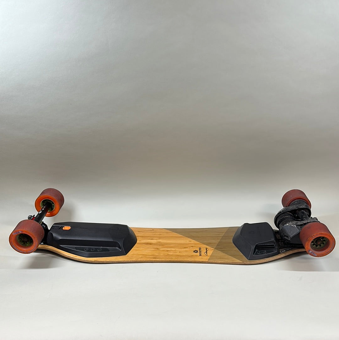 Boosted Board v2 Model S2P Electric Skateboard Remote And Charger