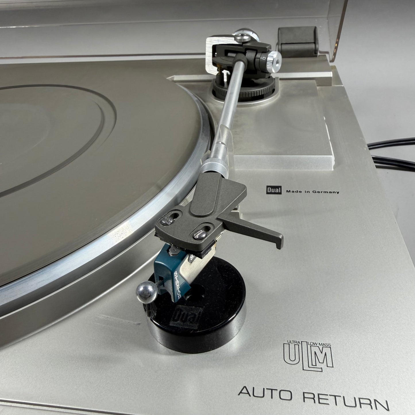 Dual CS 616 Q  Direct-Drive Turntable