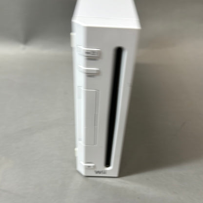 Nintendo Wii Video Game Console RVL-001 White