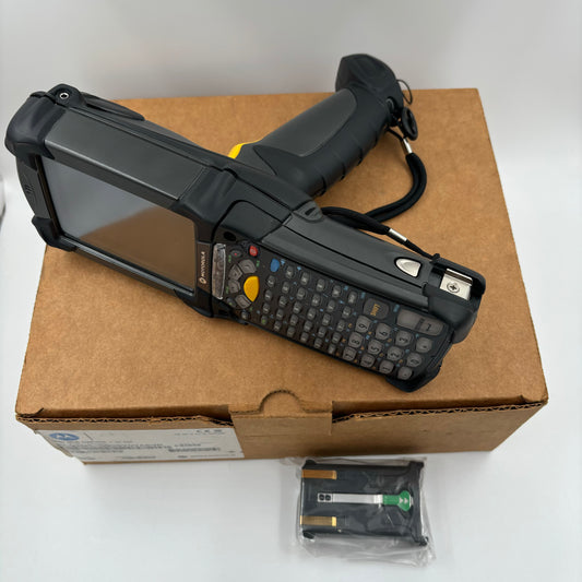 Motorola Handheld Computer MC92N0-G90SYGYA6WR With Batteries