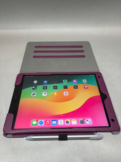 WiFi Only Apple iPad 9th Gen Bundle/Maroon Carrying Case+Logitech  Crayon Digital Pencil