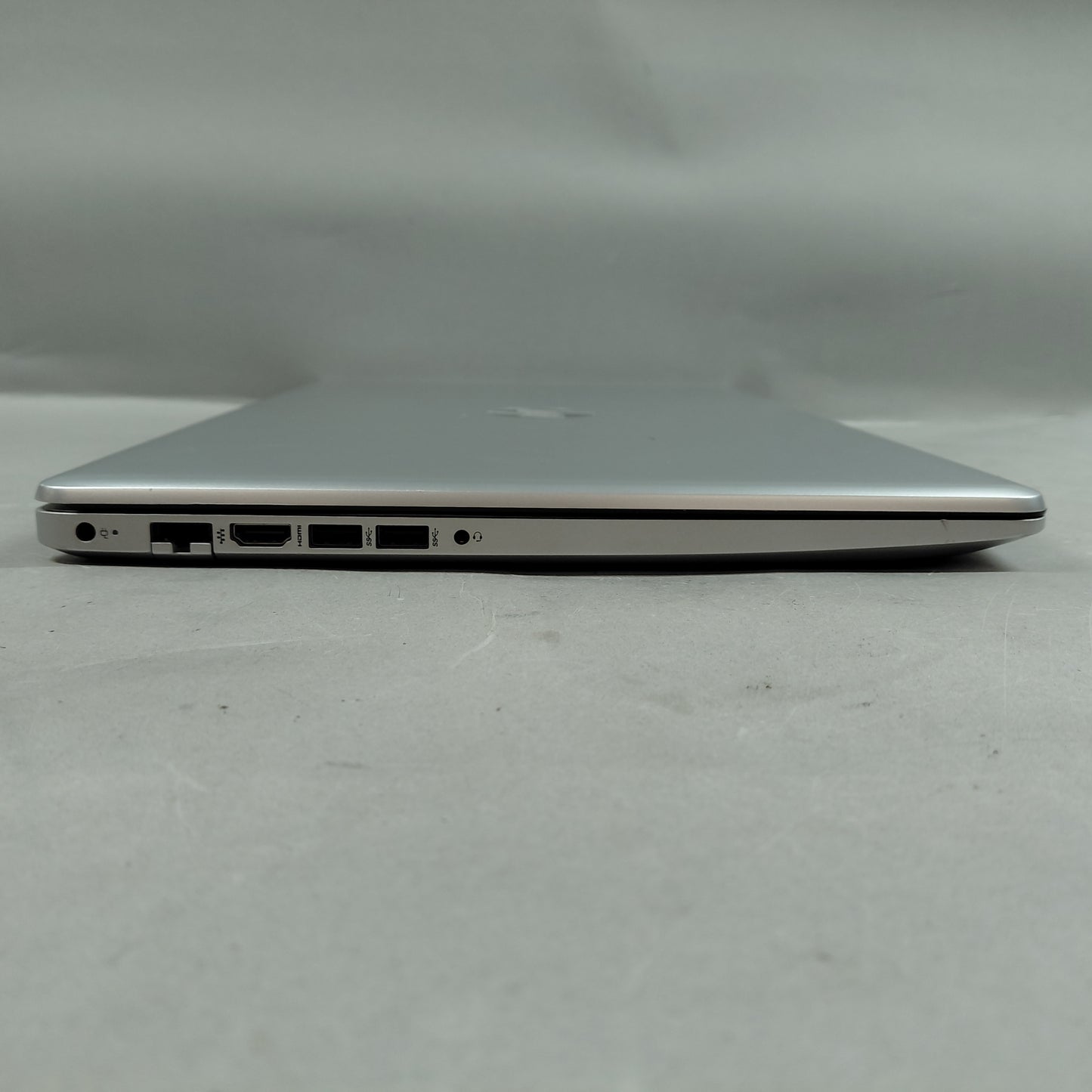 HP Laptop  15-EG0067ST 15.6" Ryzen 3 3250U 2.6GHz 8GB RAM 1TB HDD 128GB SSD