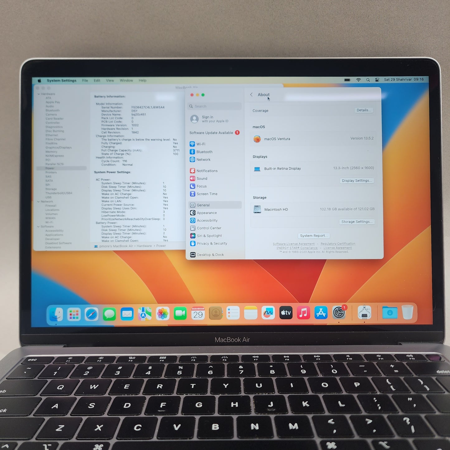 Broken 2018 Apple MacBook Air 13.3" i5 1.6GHz 8GB RAM 128GB SSD Space gray A1932