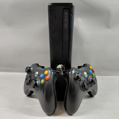 Microsoft Xbox 360 S 4GB Black 1439 W/3 Games