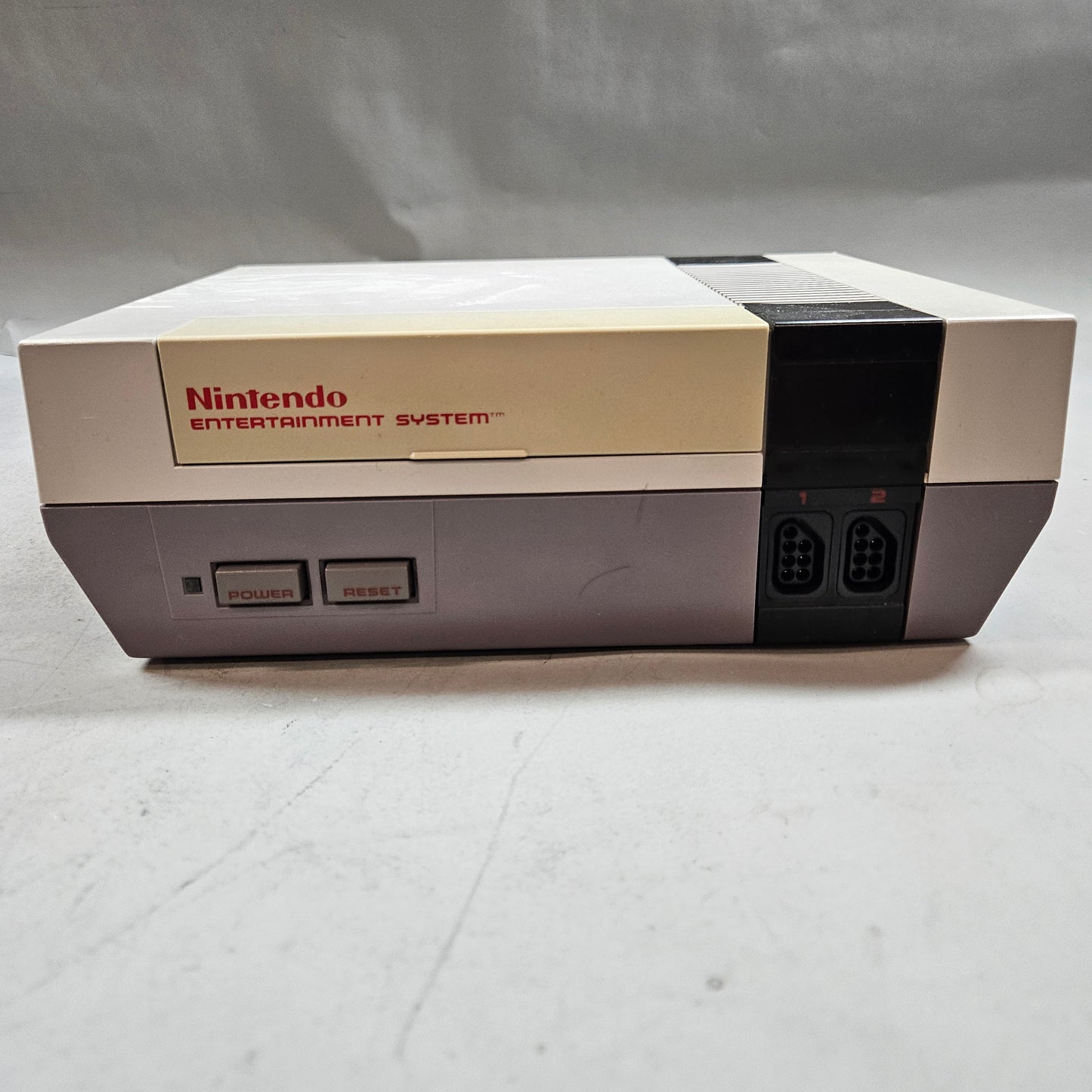 Nintendo Entertainment System NES Video Game Console NES-001 Gray