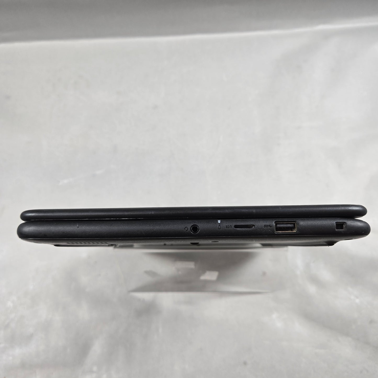 Dell Latitude 3310 3310 13.3" i3-8145u 2.1GHz 8GB RAM 120GB SSD UHD Graphics 620