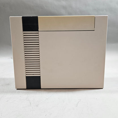 Nintendo Entertainment System NES Video Game Console NES-001 Gray