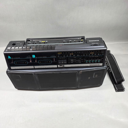 Magnavox D8300 Boombox
