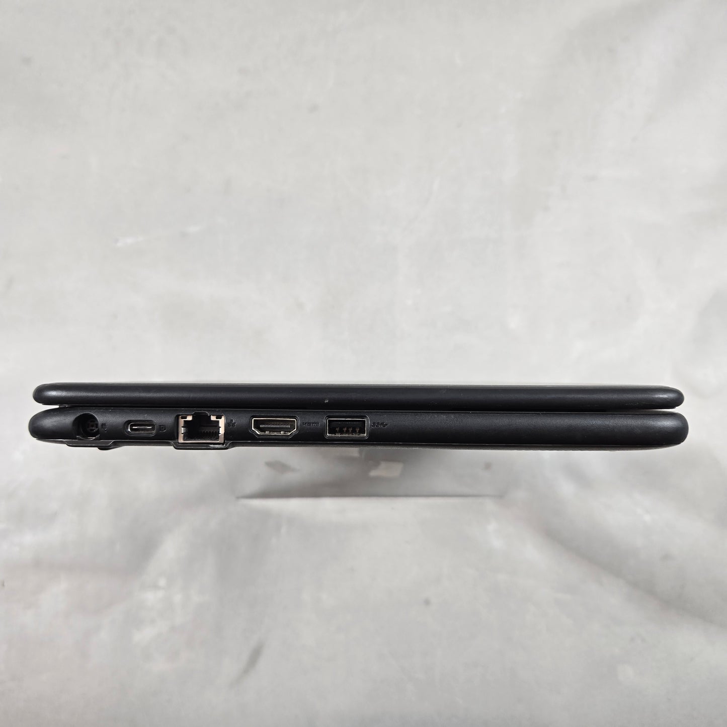 Dell Latitude 3310 3310 13.3" i3-8145u 2.1GHz 8GB RAM 120GB SSD UHD Graphics 620