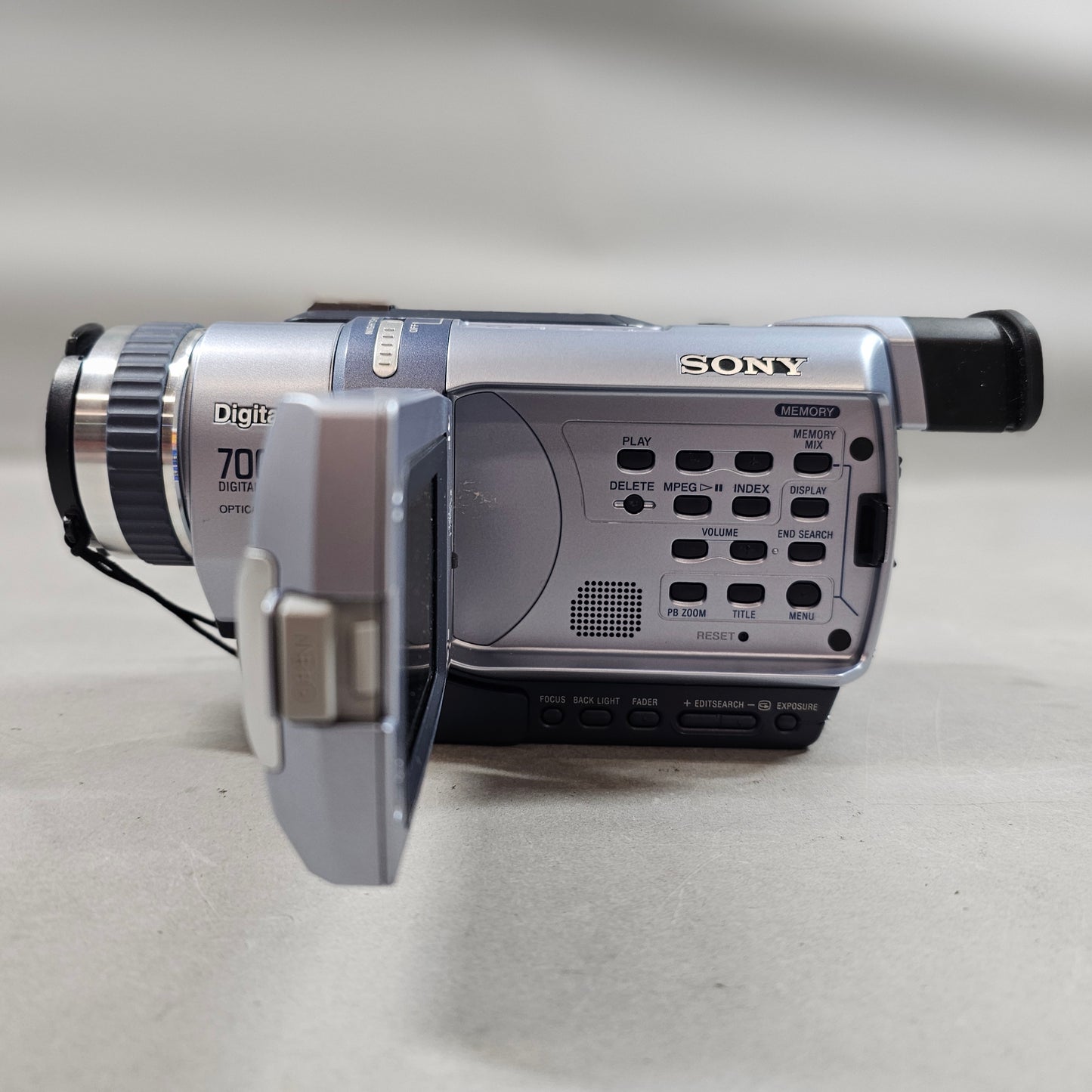 Sony Digital8 Camcorder Digital Video 8 Camcorder DCR-TRV340