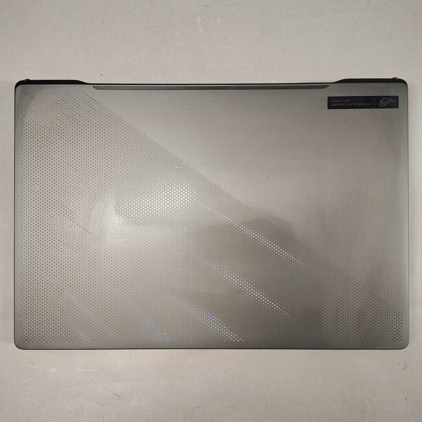 ASUS ROG Zephyrus G16 16" i7-13620H 2.4GHz 16GB RAM 512GB SSD GeForce RTX 4070