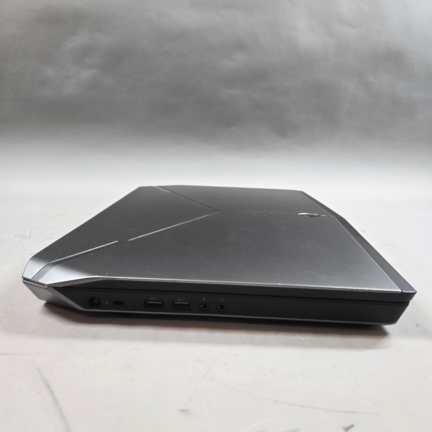 Alienware 17 R3 i7-6820HK 8GB RAM 1TB SSD GeForce RTX 2060