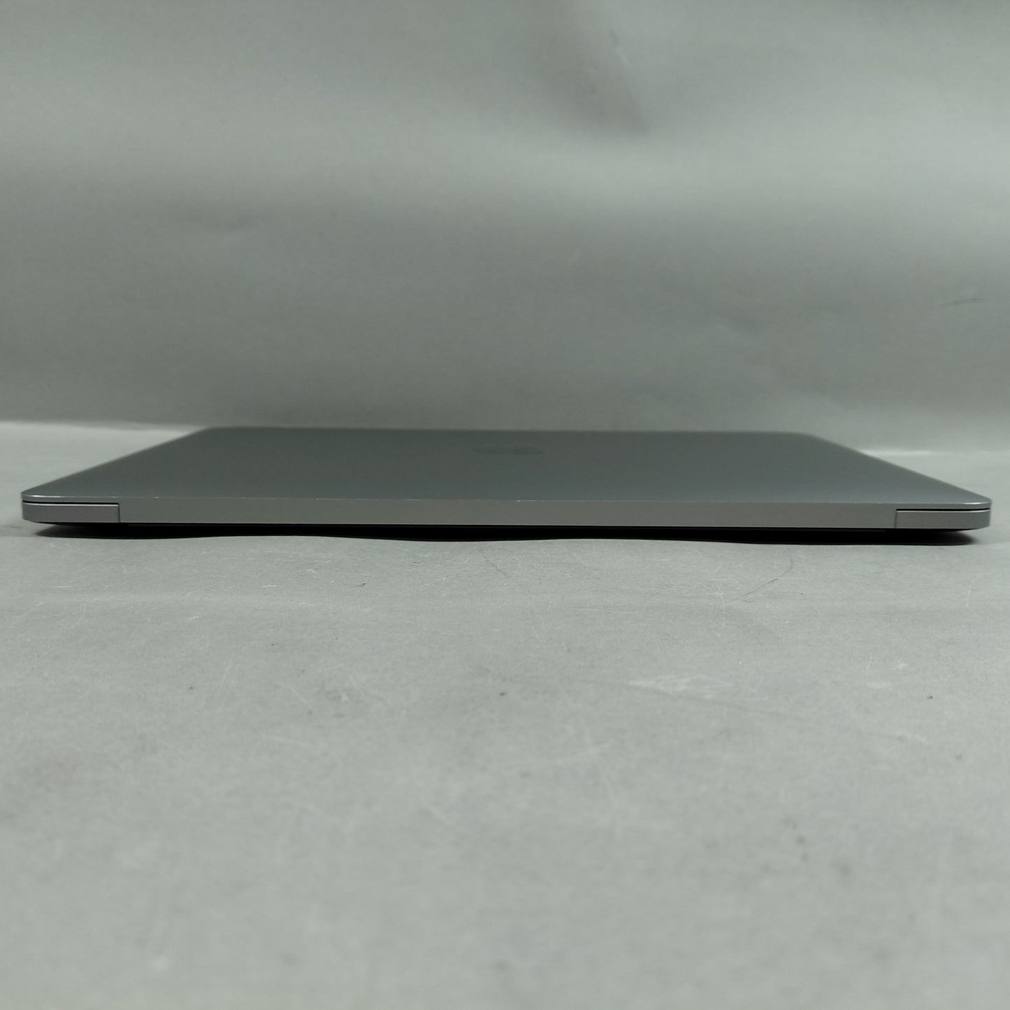 2020 Apple MacBook Pro 13.3" i5 1.4GHz 8GB RAM 256GB Silver A2289