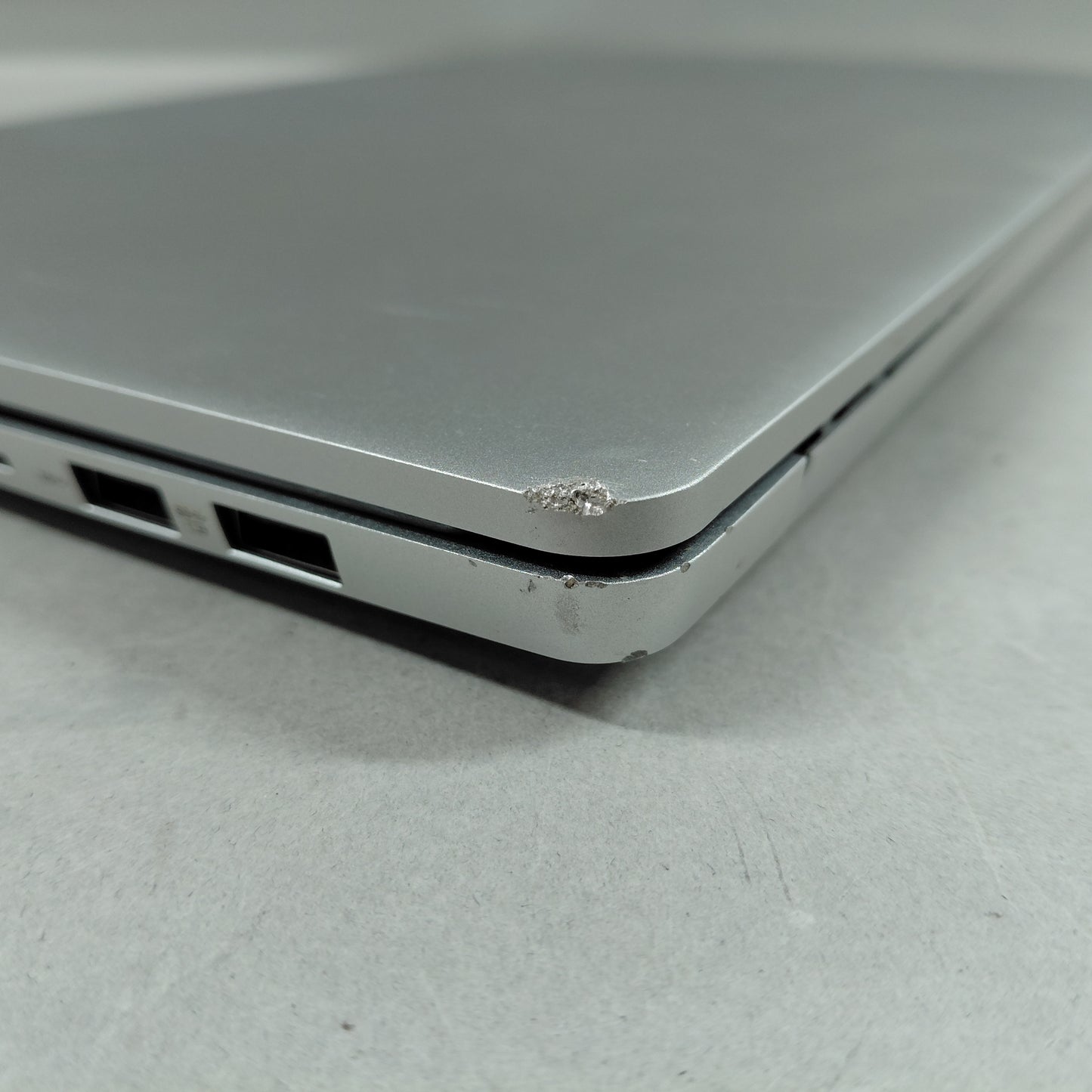 Lenovo IdeaPad Slim 5 16" Core 7 150U 1.8GHz 8GB RAM 512GB SSD