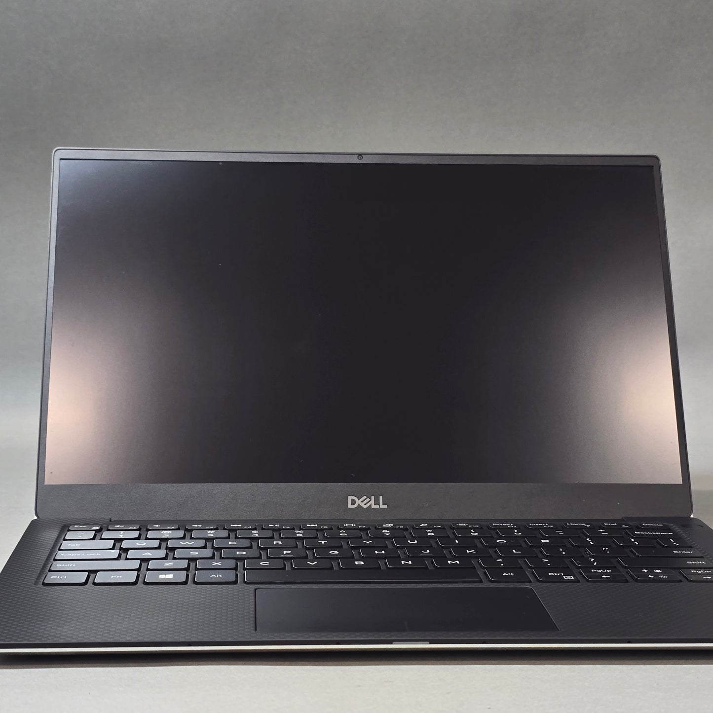 Dell XPS 13 9380 P82G 13" i7-8565U 1.8GHz 8GB RAM 512GB SSD