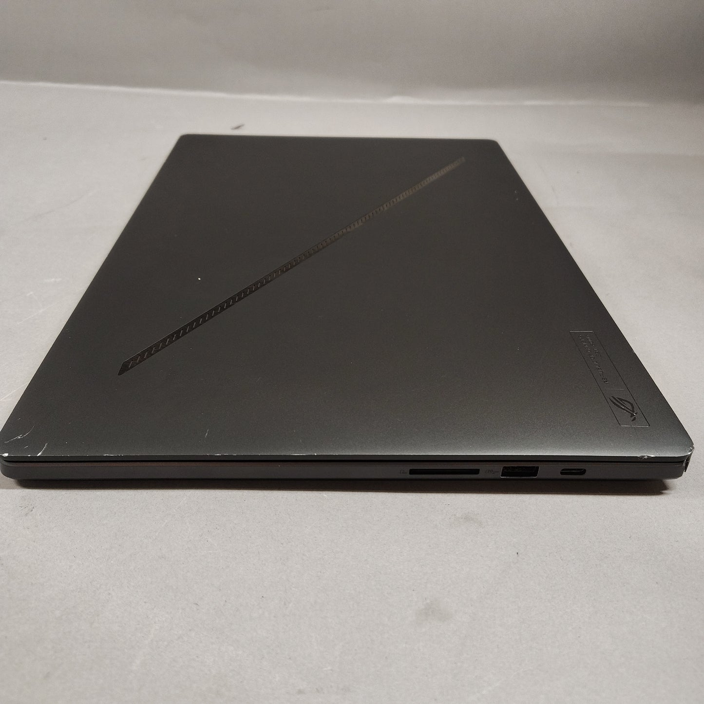 Asus ROG Strix G16 16" Core Ultra 9 185H 2.5GHz 32GB RAM 2TB SSD GeForce RTX 4090